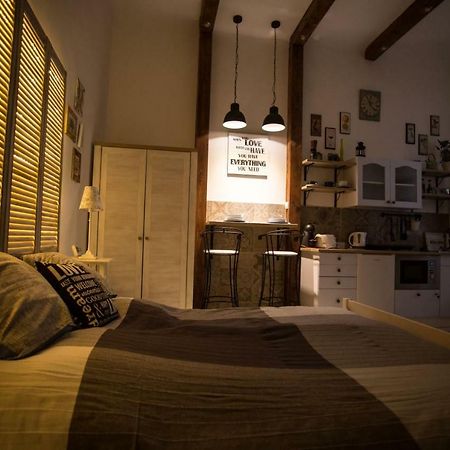 Izabella Vintage Style Appartement Boedapest Buitenkant foto