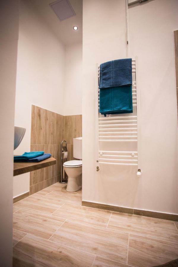 Izabella Vintage Style Appartement Boedapest Buitenkant foto