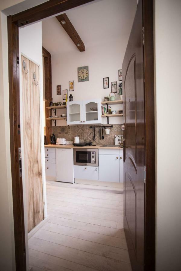 Izabella Vintage Style Appartement Boedapest Buitenkant foto