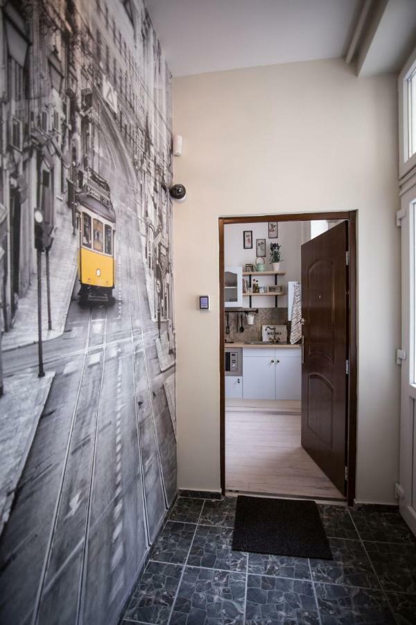 Izabella Vintage Style Appartement Boedapest Buitenkant foto